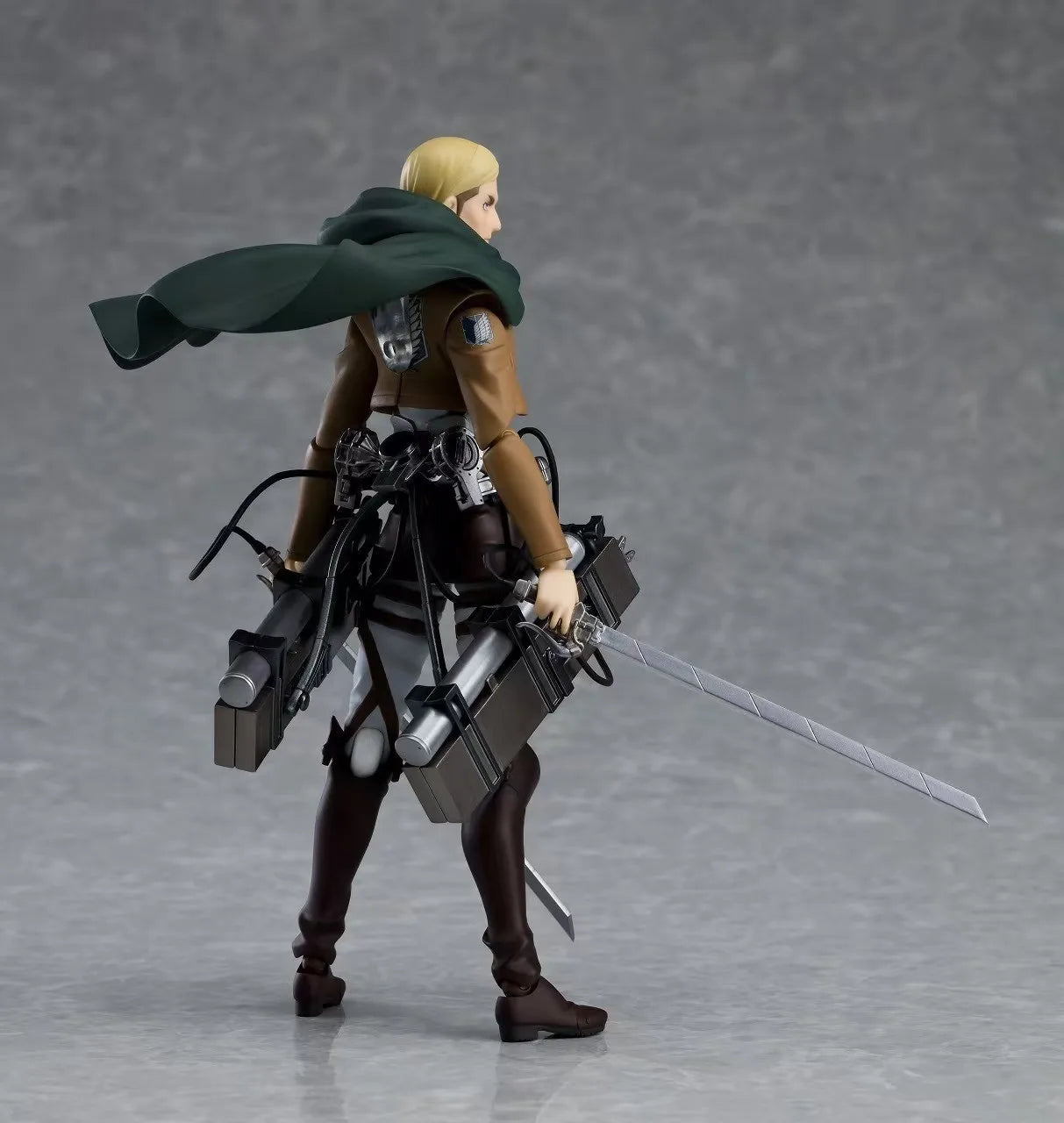 Figma 446 Attack On Titan Erwin Smith Anime Action Figure Collectible Model Toy For Fans Desktop Decoration